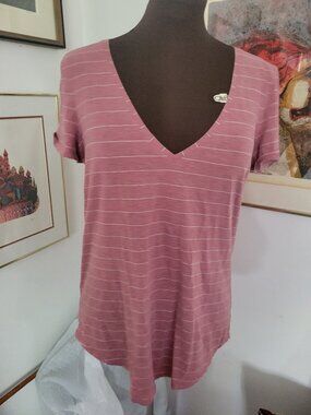 Lululemon Deep V-neck Striped Shirt Size Large